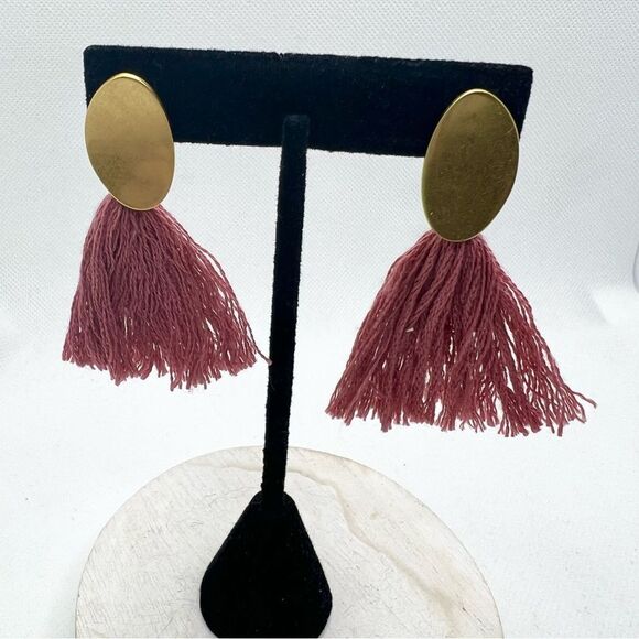 🍭4/$20 Gold oval pink fringe tassel post earrings - Picture 1 of 4